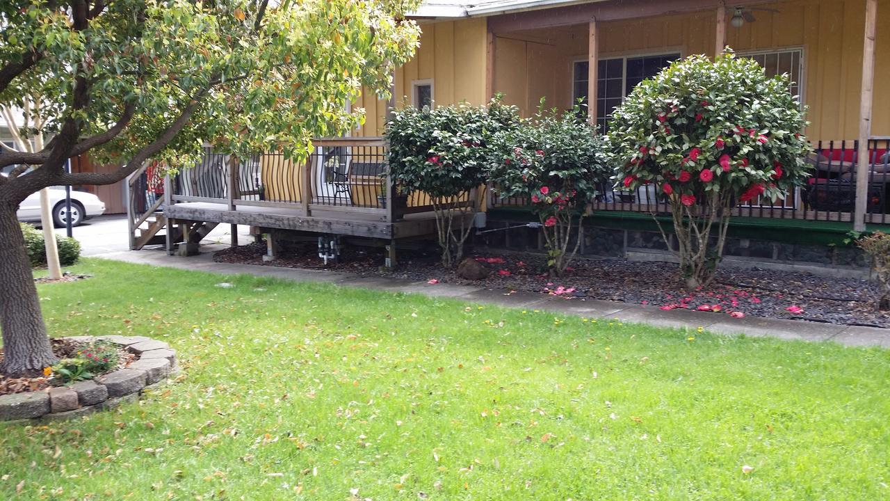 Redwood Inn Willits Dış mekan fotoğraf