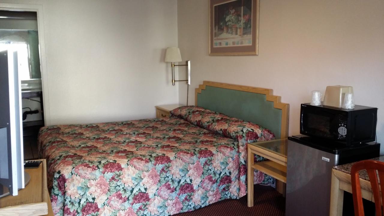 Redwood Inn Willits Dış mekan fotoğraf
