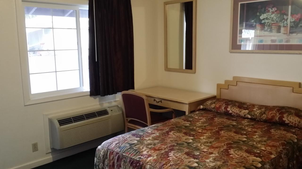 Redwood Inn Willits Dış mekan fotoğraf